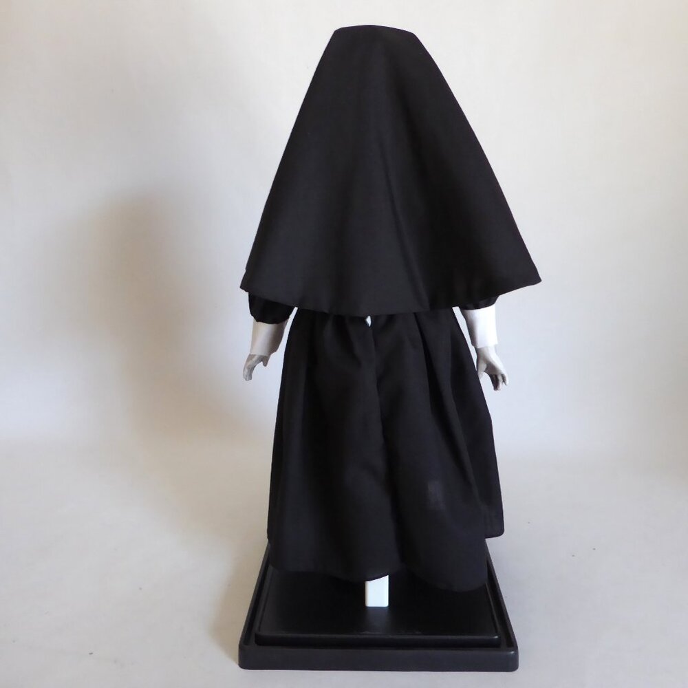 OOAK 17” CONJURING NUN VALAK HORROR DEMON DEPARTED EVIL DOLL HORROR ODDITY - Picture 6 of 13